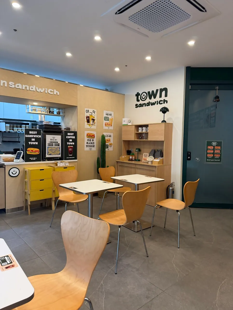 Town Sandwich ordering area