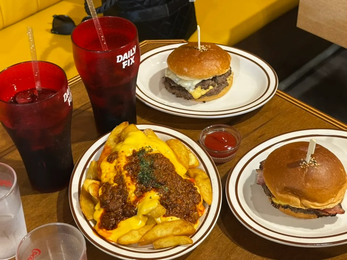 Daily Fix handmade burgers at Jamsil Jangmi Sangga