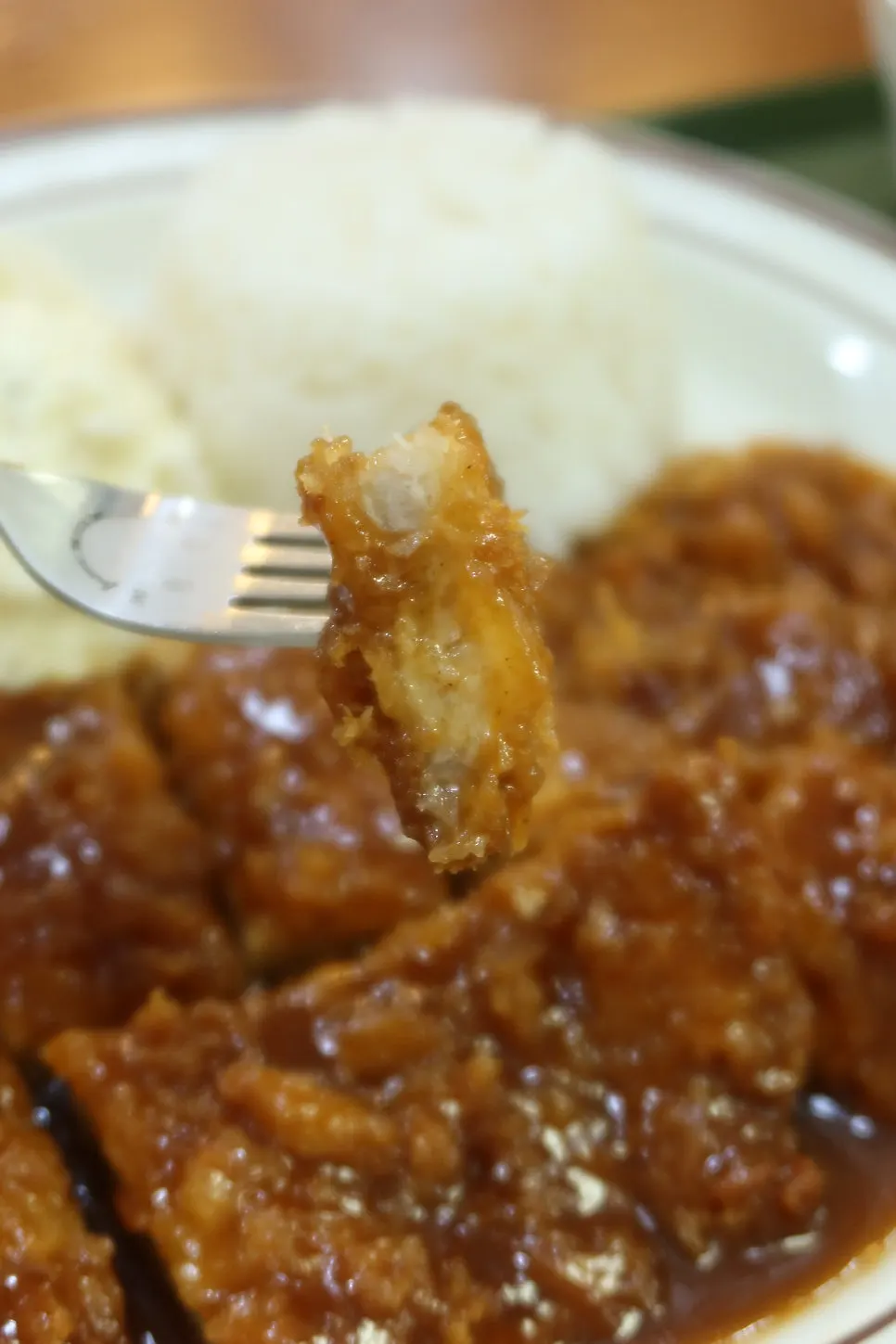 단무지 위에 올린 어린이 불고기 김밥