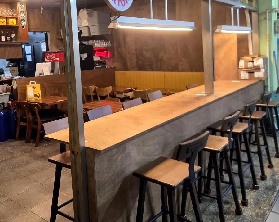 Neatly arranged table seating at Daily Fix