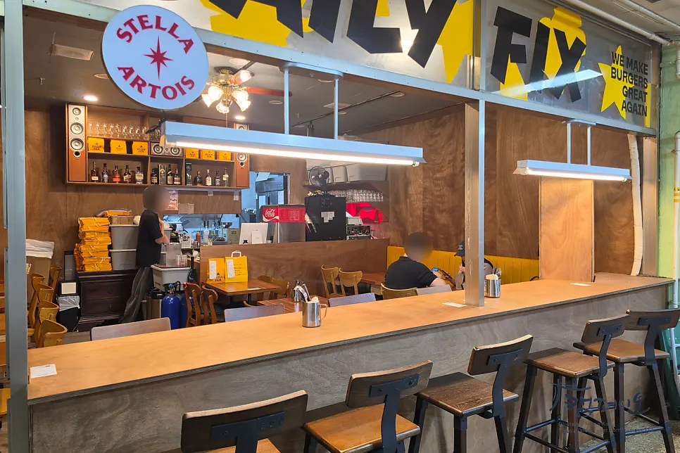 Interior seating at Daily Fix