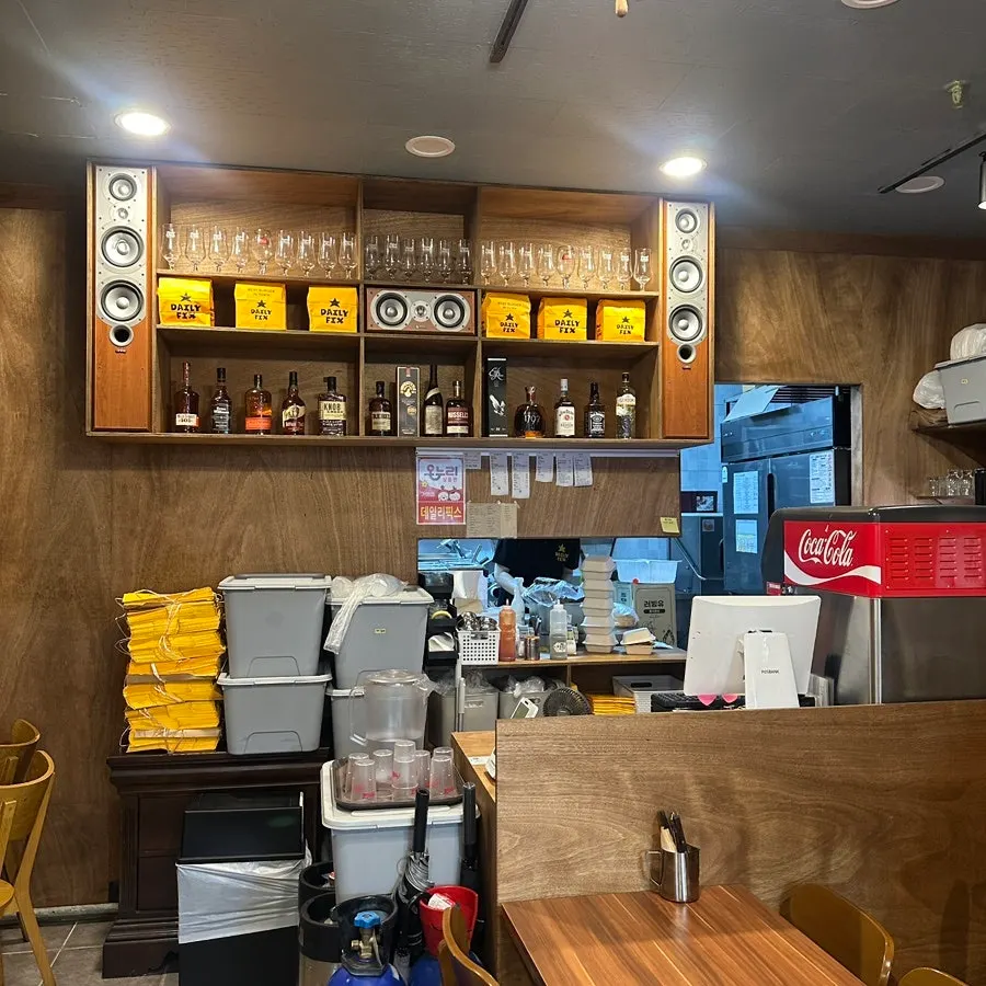 데일리픽스 버거 메뉴판