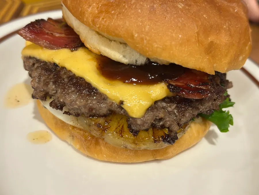 Daily Fix Hawaiian BBQ burger