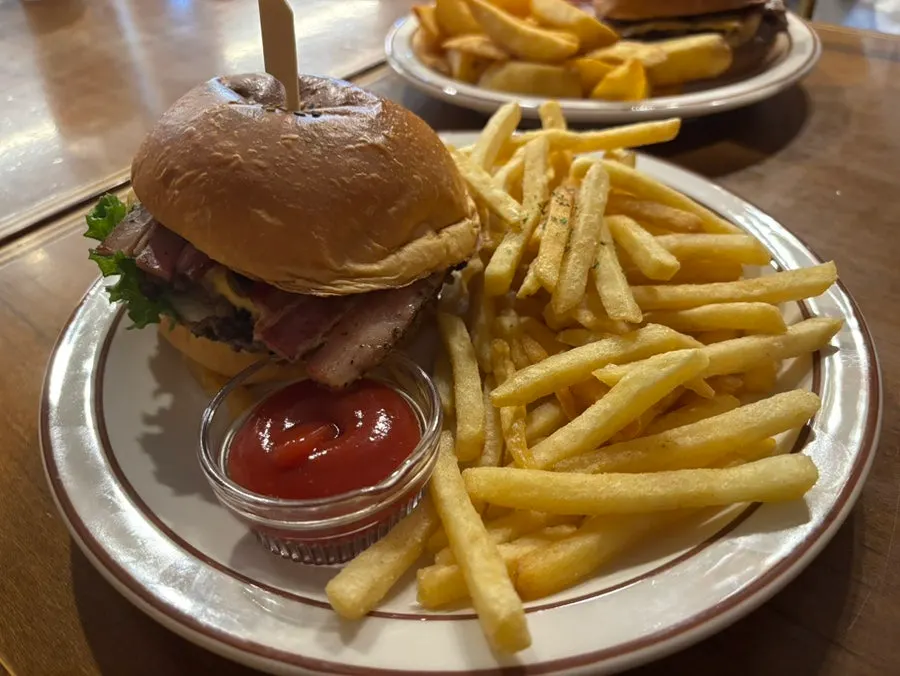 Crispy French fries next to soft 18mm fries
