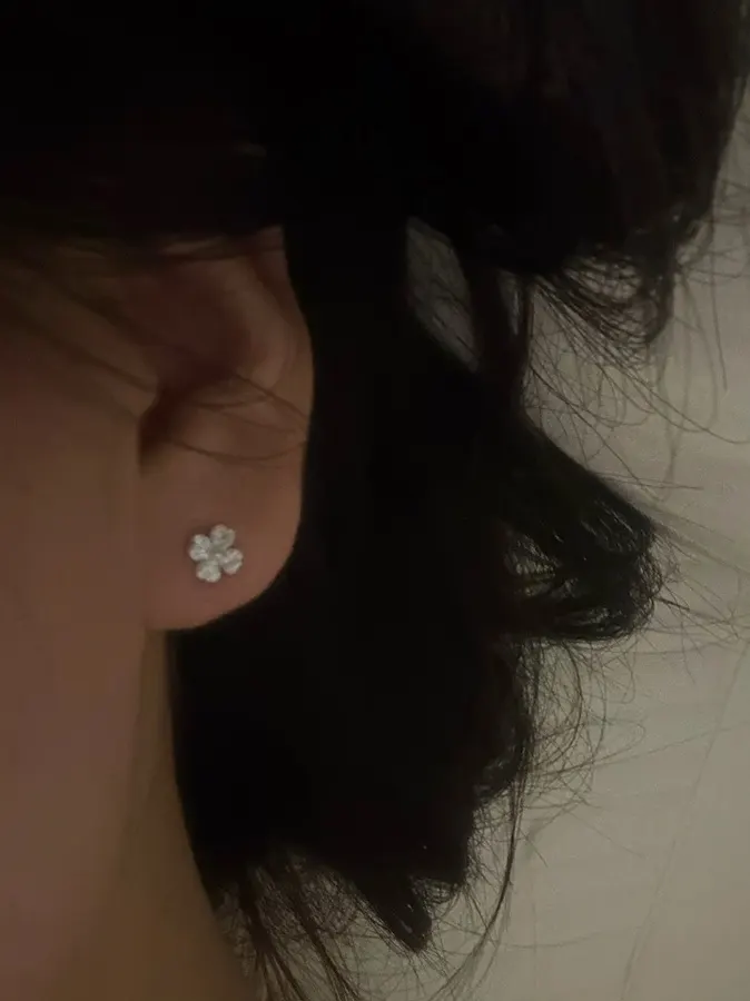 Earlobe wearing an earring again after a long time