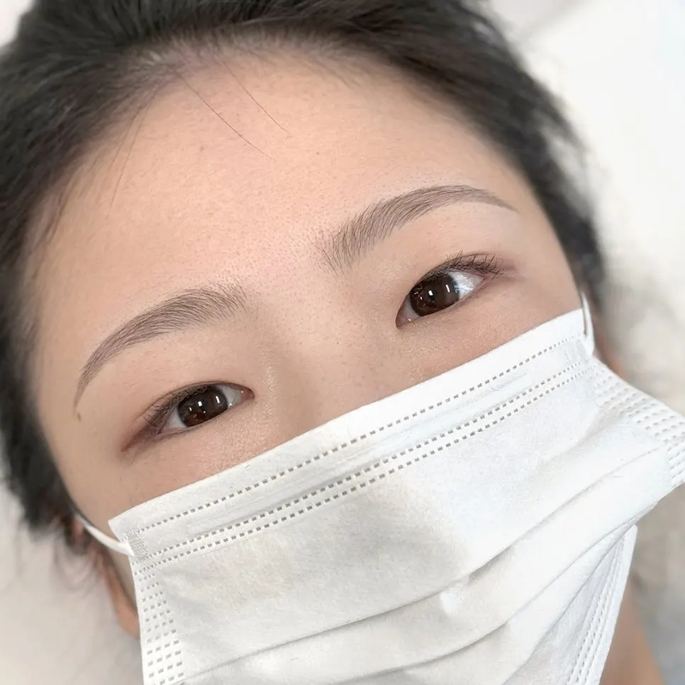 Introduction image for Mood Moon Brow semi-permanent eyebrow care