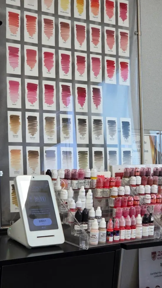 Consultation table before semi-permanent eyebrow treatment