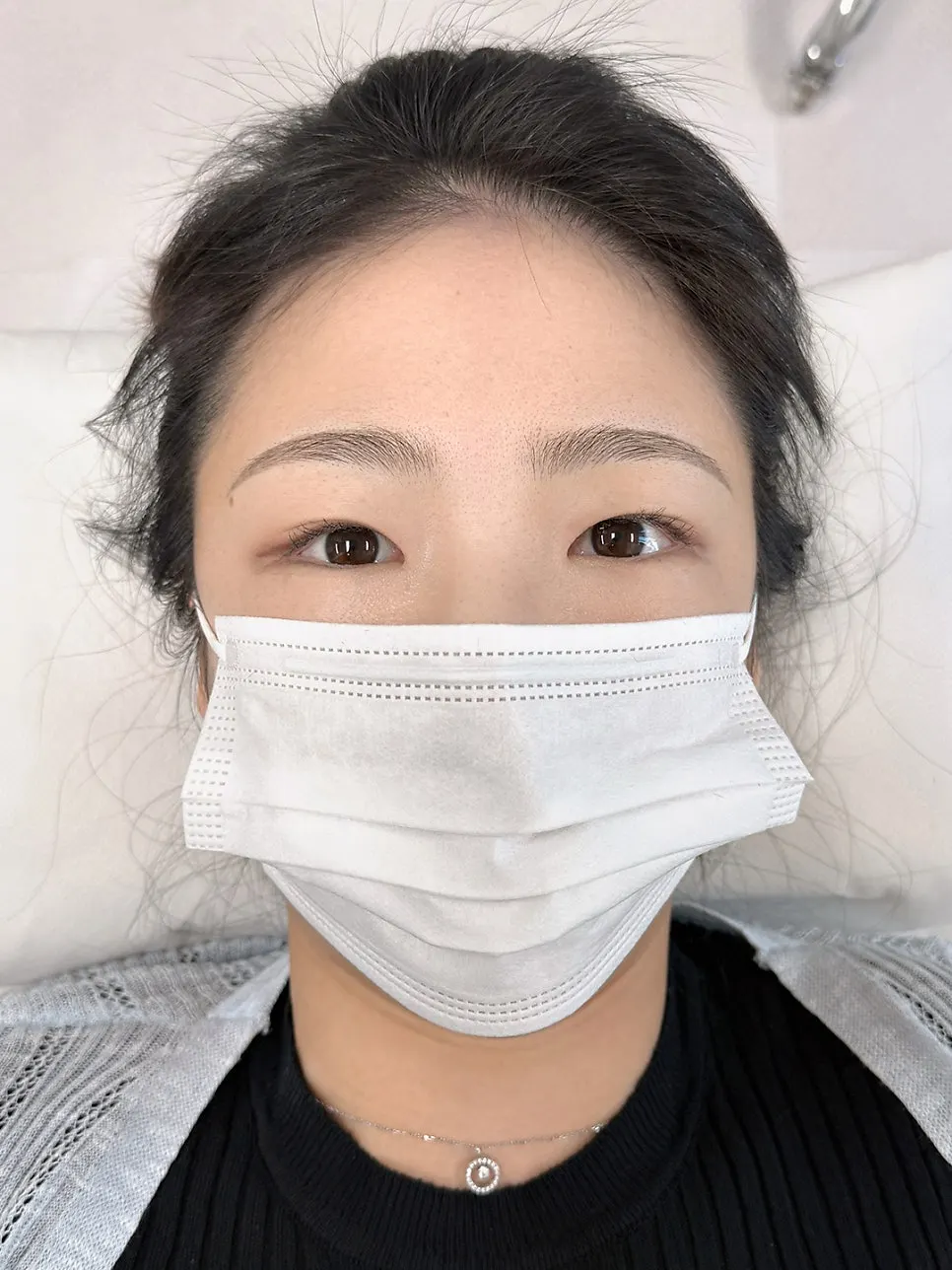 Naturally finished brows immediately after treatment