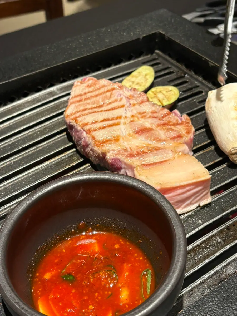 Saus daging berbasis gochujang dan buah