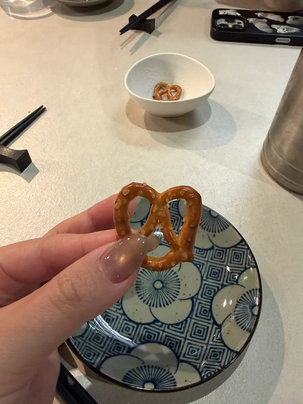 A plate of pretzels