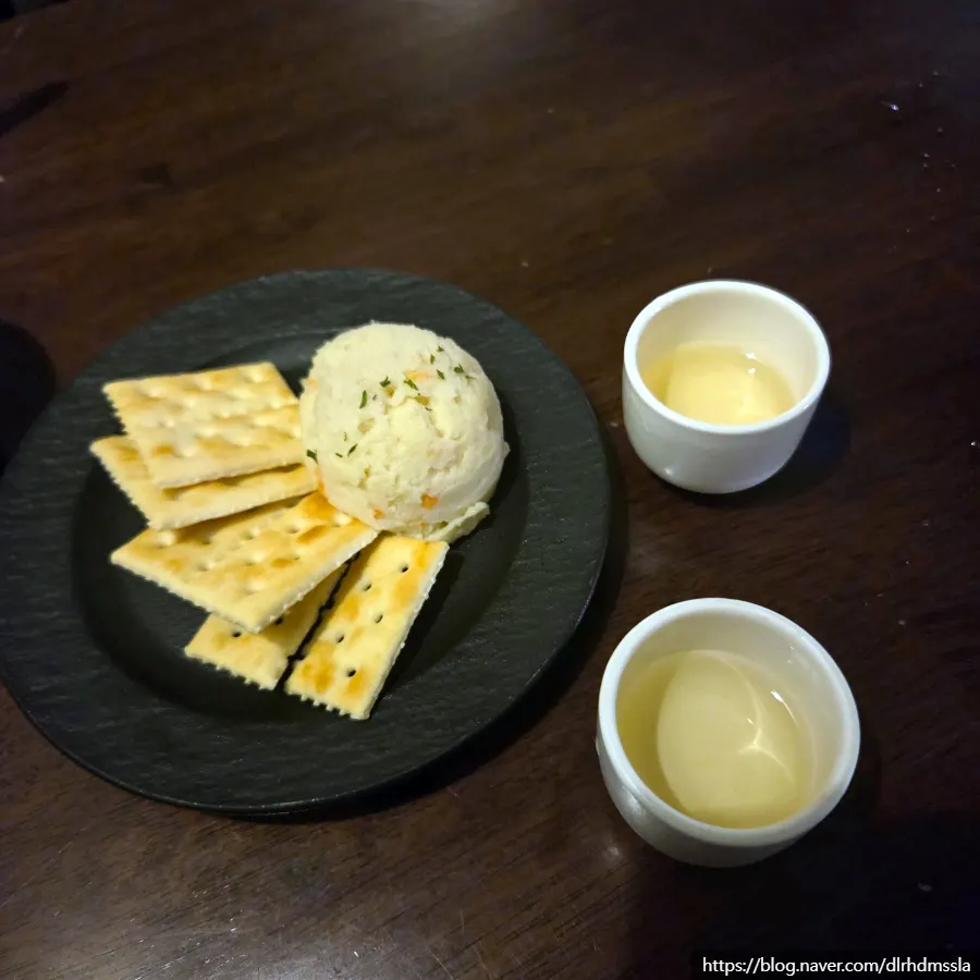 作为欢迎酒端上的智异山强笑酒