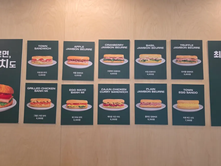 Order counter at Town Sandwich Jamsil Branch