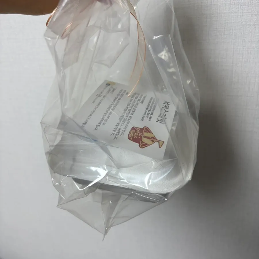 예쁘게 포장된 도시락 케이크