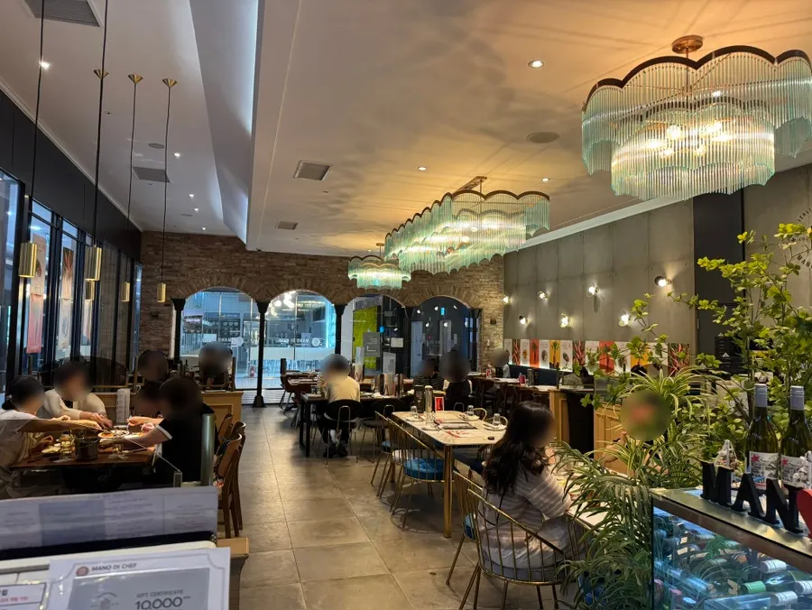 Exterior of Mano di Chef Jamsil Branch