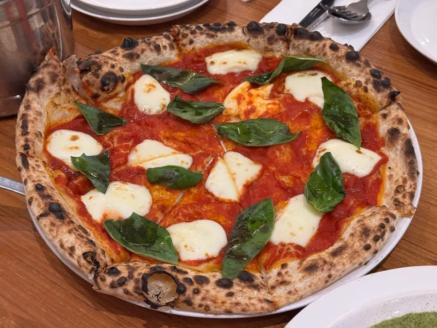 A whole Margherita pizza