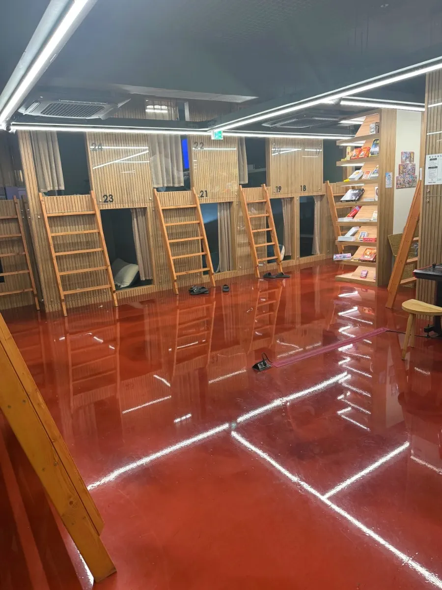 Third-floor manga area