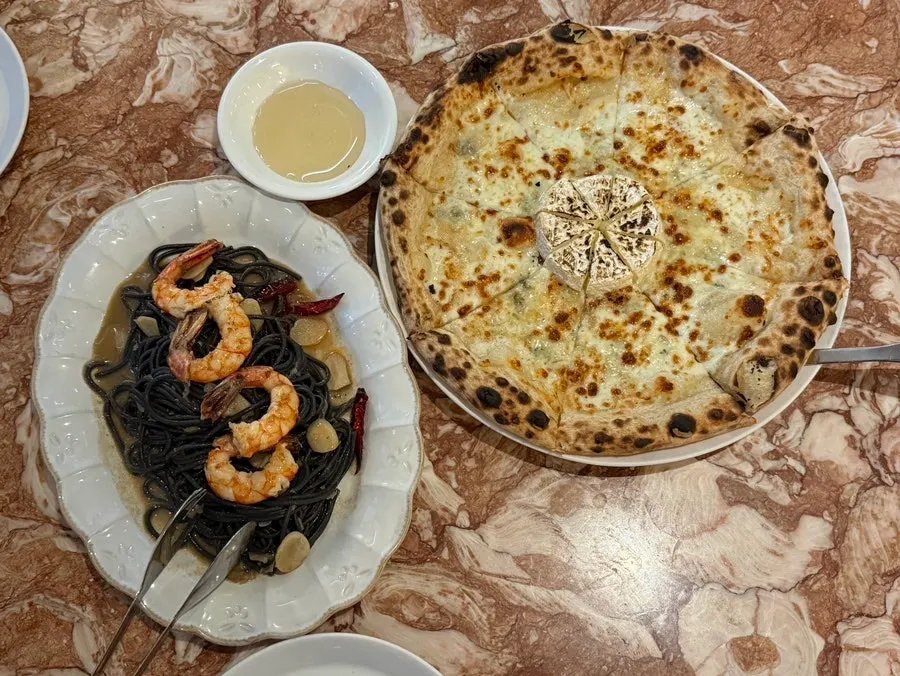 Red shrimp pasta and Gorgonzola pizza