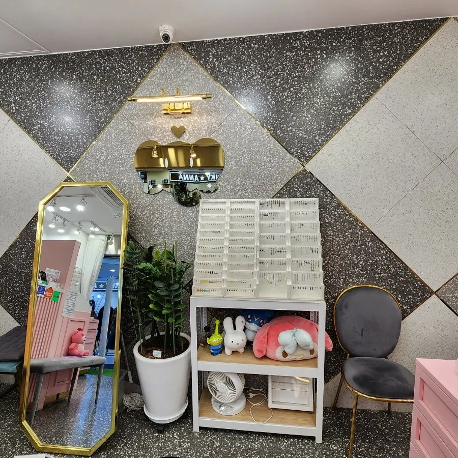 Inside Simkung Piercing Jamsil