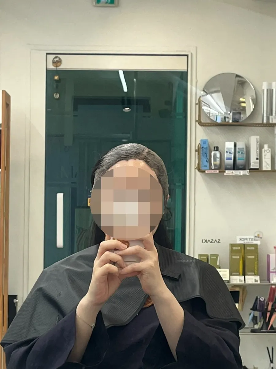 머리카락 사이 뿌리염색 과정