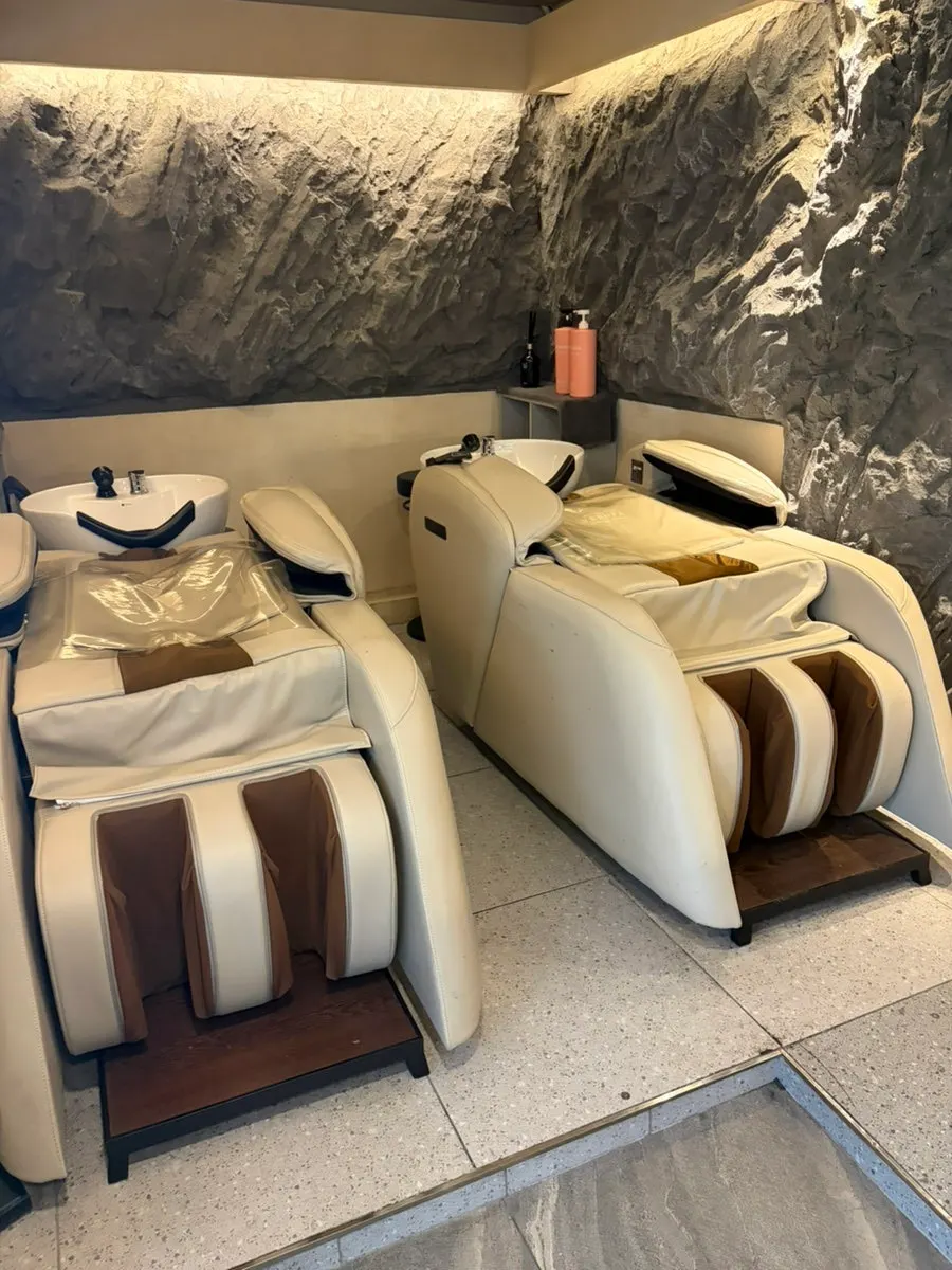The massage-chair shampoo room at Only For You Jamsilsaenae Branch