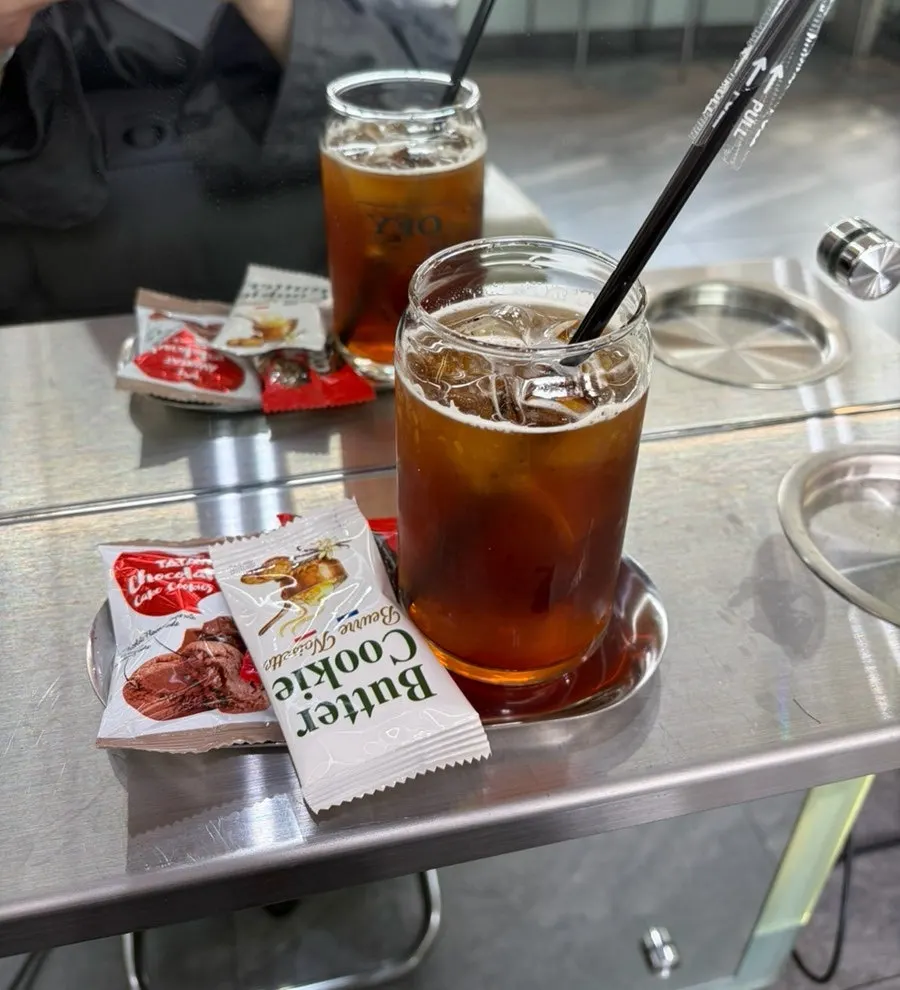 Drinks and snacks provided during the treatment