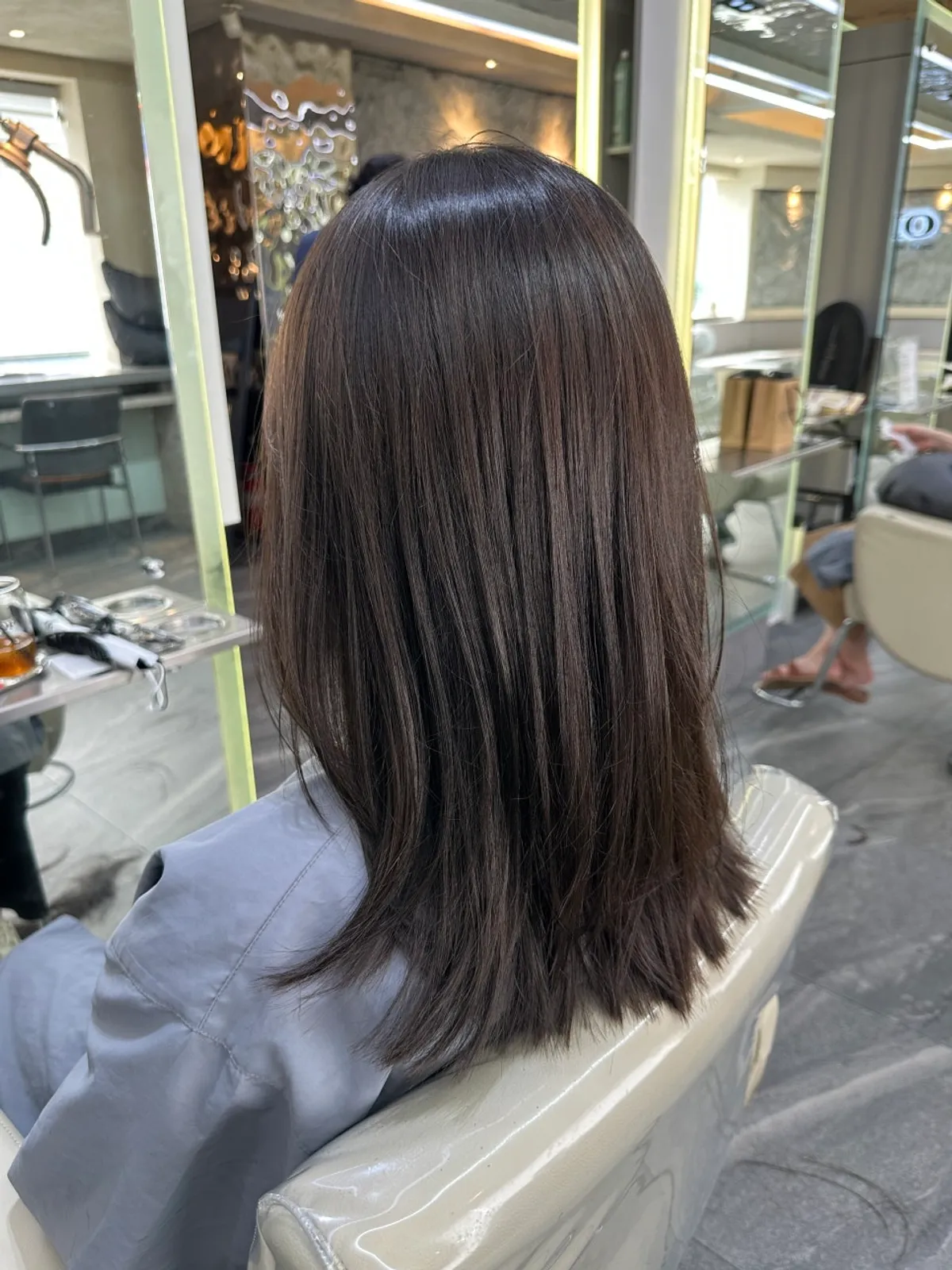 Long hair before the visit to Only For You, a Jamsilsaenae hair salon