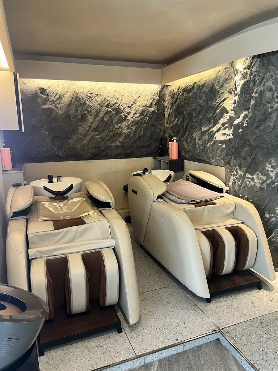 Massage-chair shampoo seats at Only For You Jamsilsaenae Branch