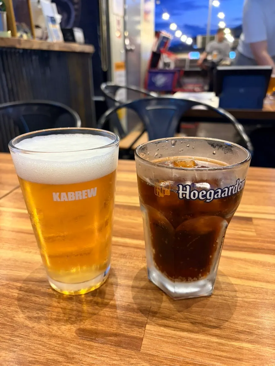 맥주잔에 얼음 가득 담아 마신 제로콜라