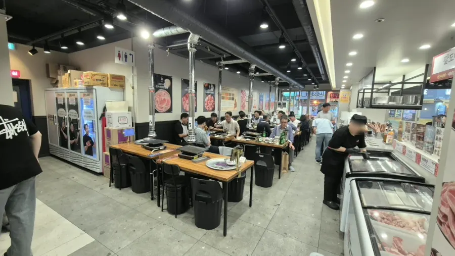Interior seating with 4-person tables