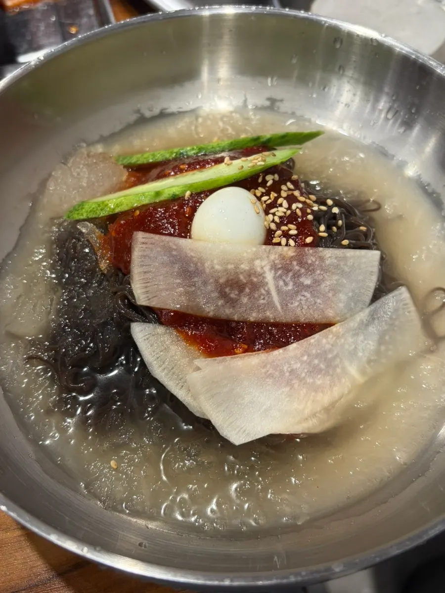 비빔냉면 한 그릇