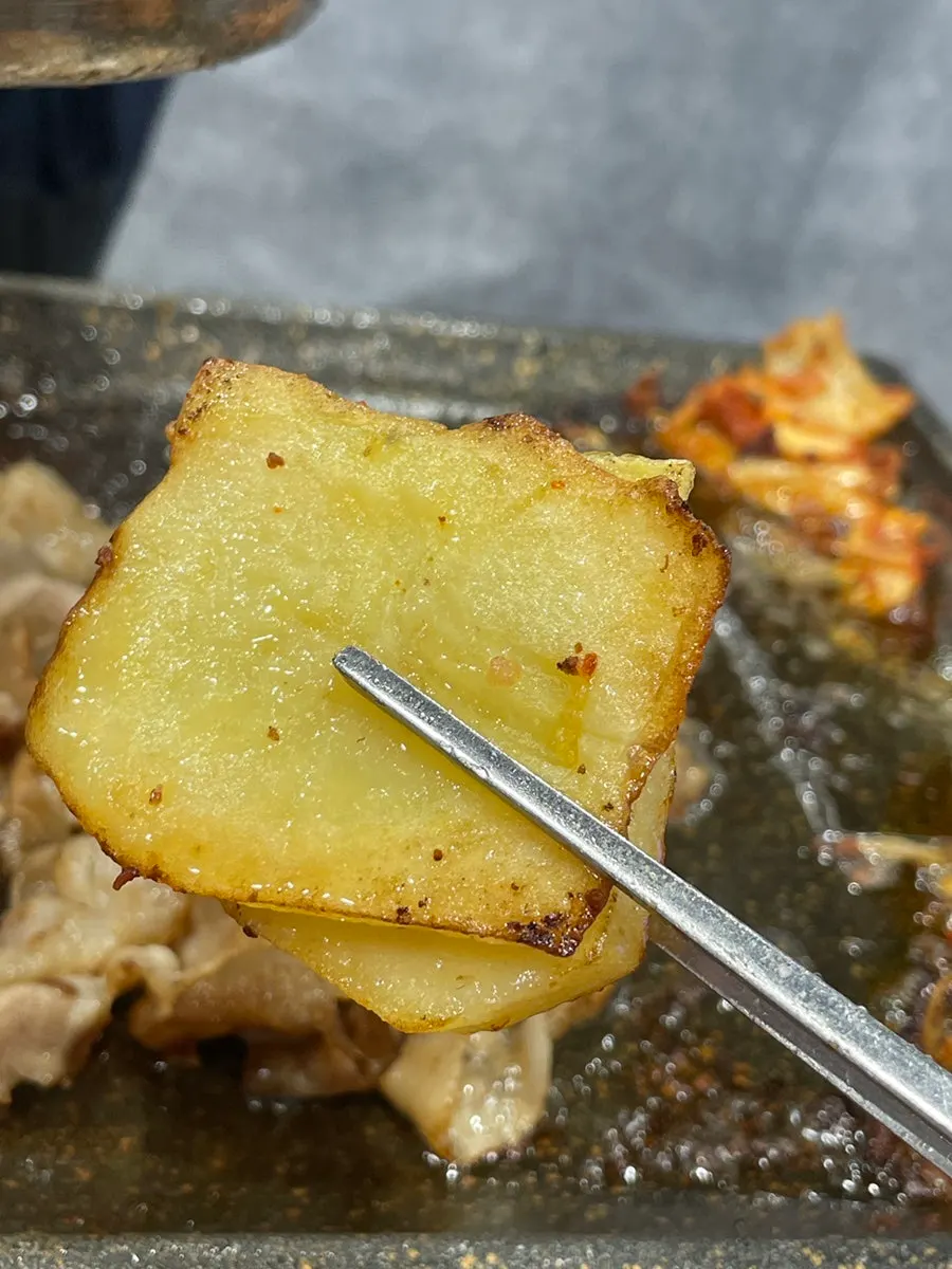 별도로 주문한 된장찌개