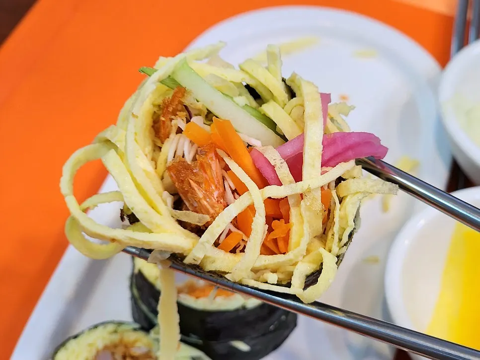 Cross-section of a roll of shrimp keto gimbap