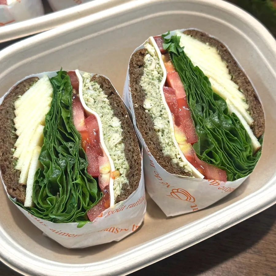 Cross-section of Florisandwich's basil chicken apple bun