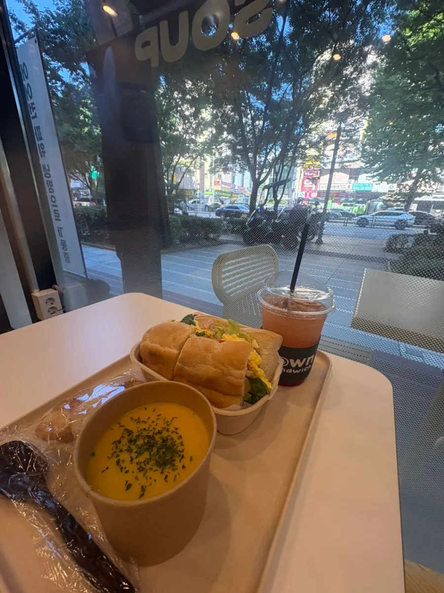 Sandwich set on the table at Town Sandwich Jamsil Branch