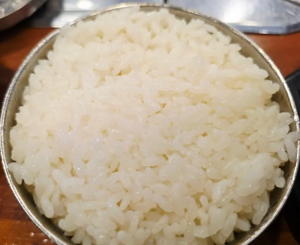 고기와 순대가 넉넉한 순대국 속