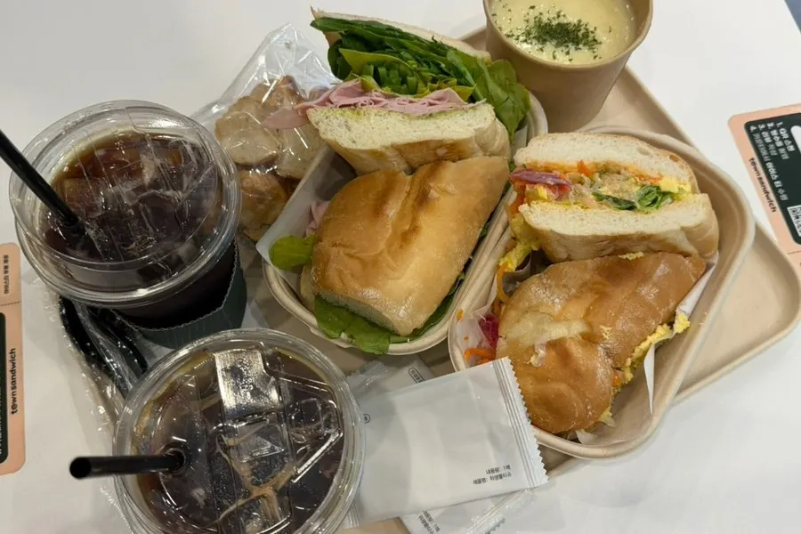 Iced tea received for the review event
