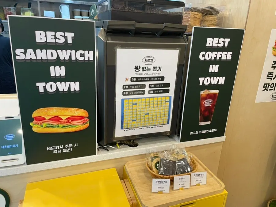 Order combo of egg mayo bánh mì, pumpkin soup, and choco latte