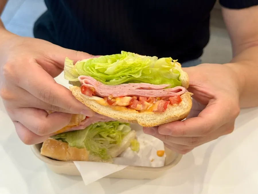Town Sandwich with smoked ham, lettuce and tomato