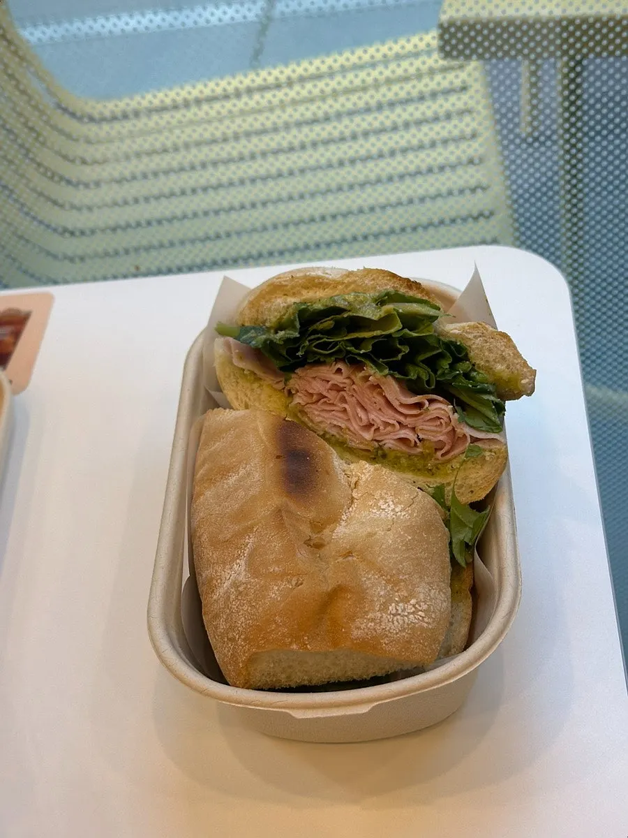 Close-up of the baguette jambon-beurre