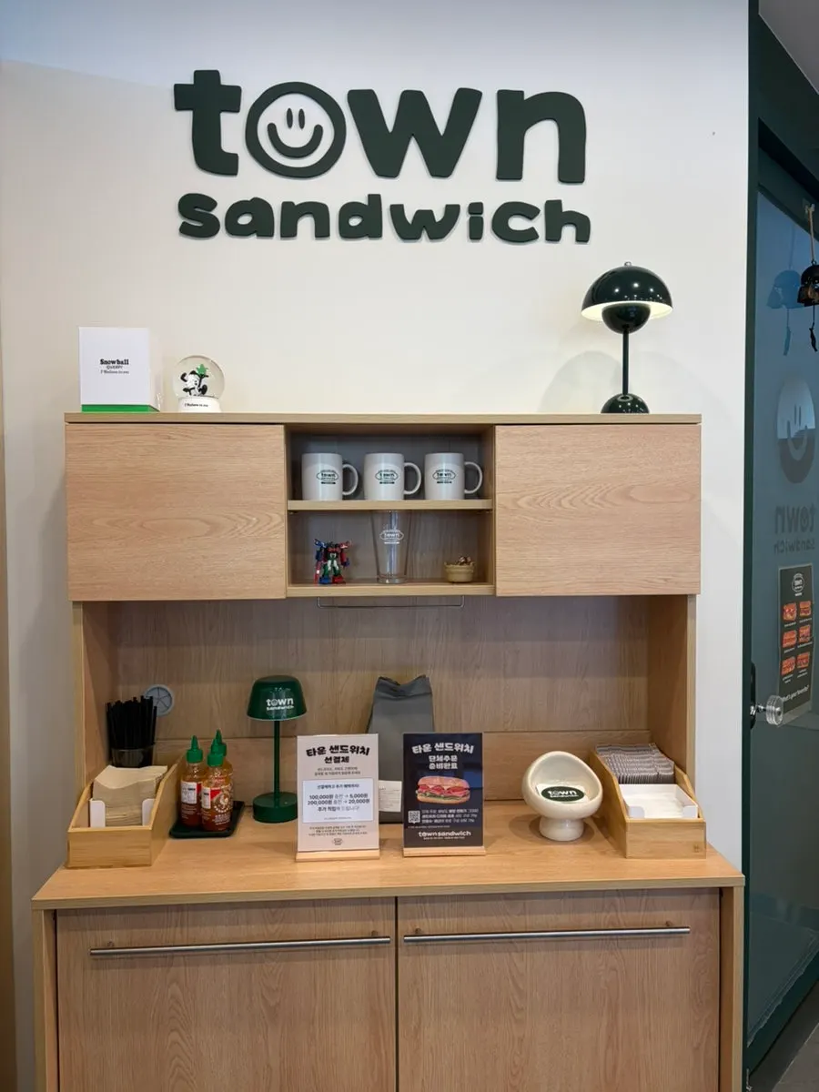 Order counter at Town Sandwich Jamsil Branch