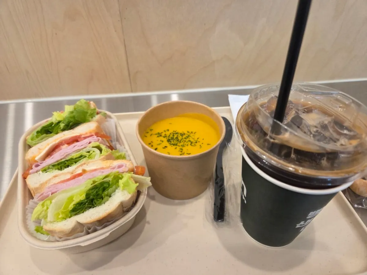 Seating at Town Sandwich Jamsil Branch, good for solo dining