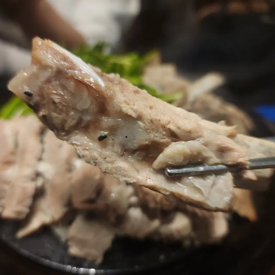 Selection of food ordered at Jojomomo