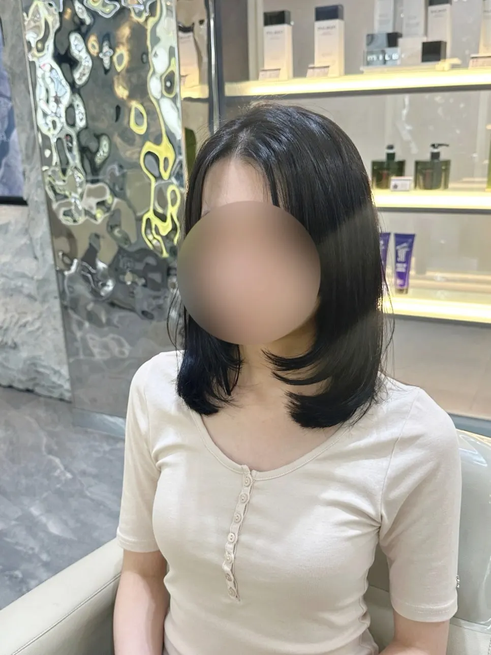 Hairstyle after the black tone-down and cut