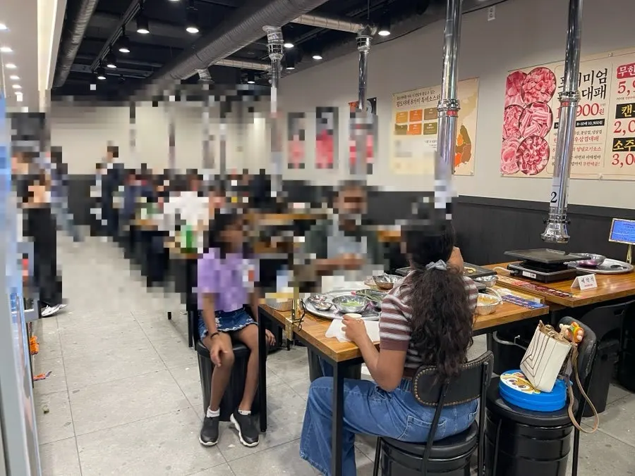 Wide hall seating suited for group dinners