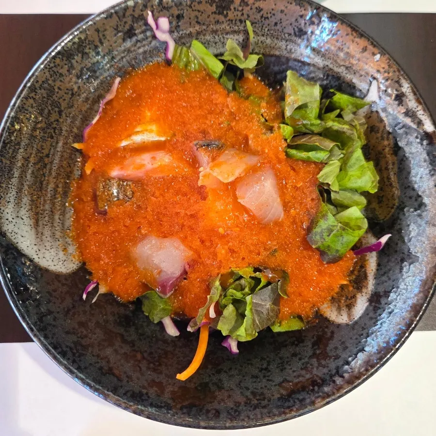 Tangy sashimi salad that whetted the appetite