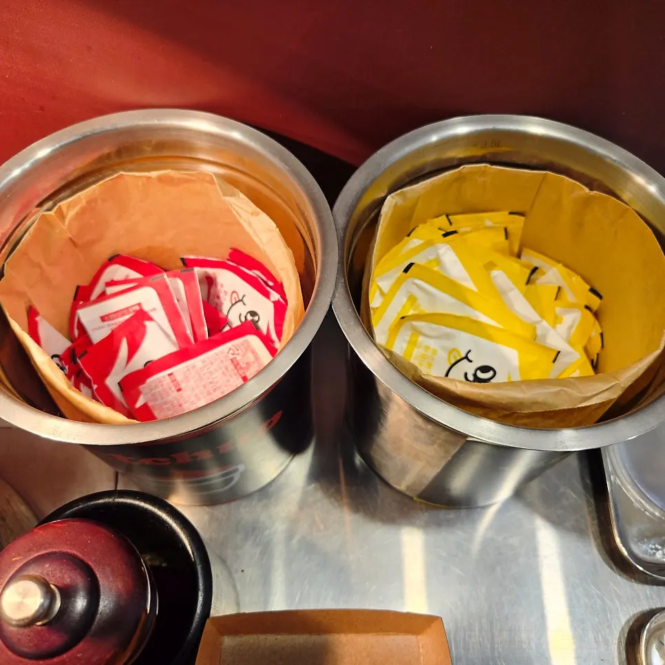 Potato chip setup that keeps the chips warm