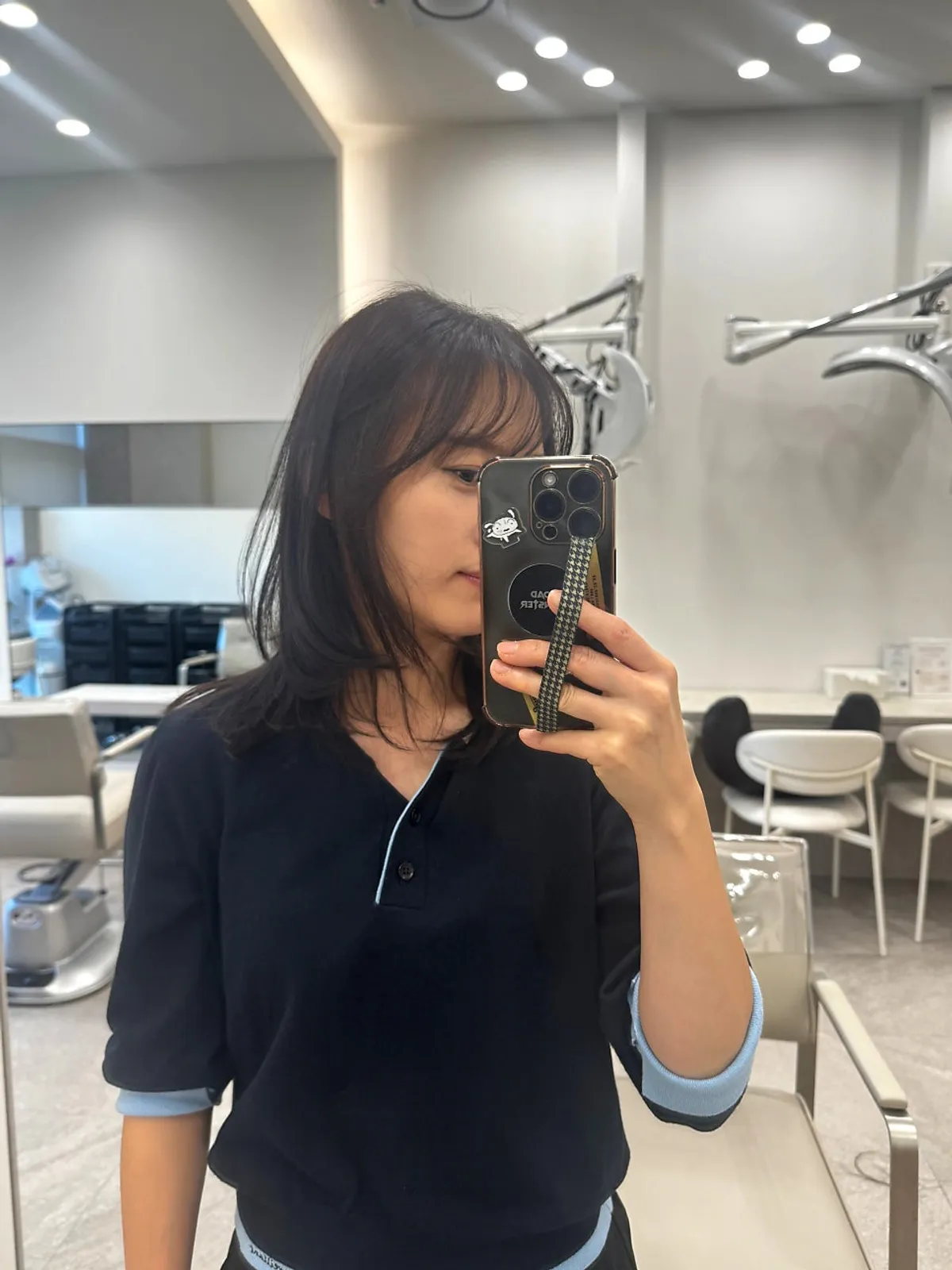 Front view of the finished medium layered cut