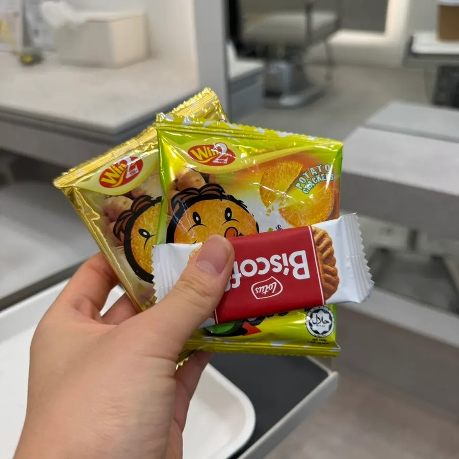 Iced americano and snacks
