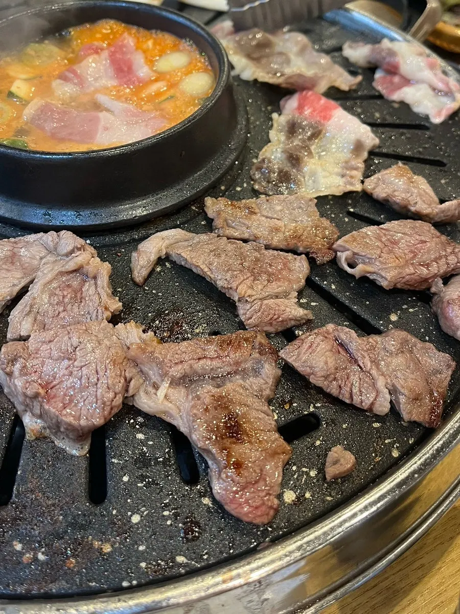 Grilled beef brisket with pickled onion