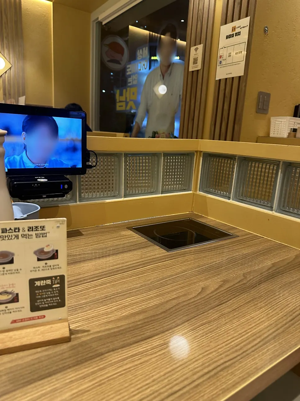 タブレット注文が可能な店舗座席